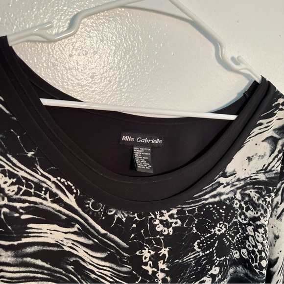 Mlle Gabrielle Maxi Dress Black White Floral - Picture 6 of 12